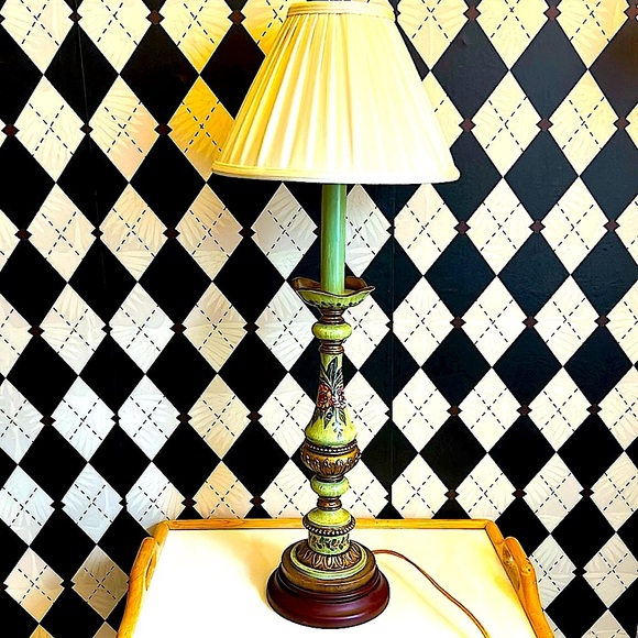 Vintage Pair Tall Ornate Lamps – Regency & Chinoiserie-Inspired Elegance - Picture 8 of 12